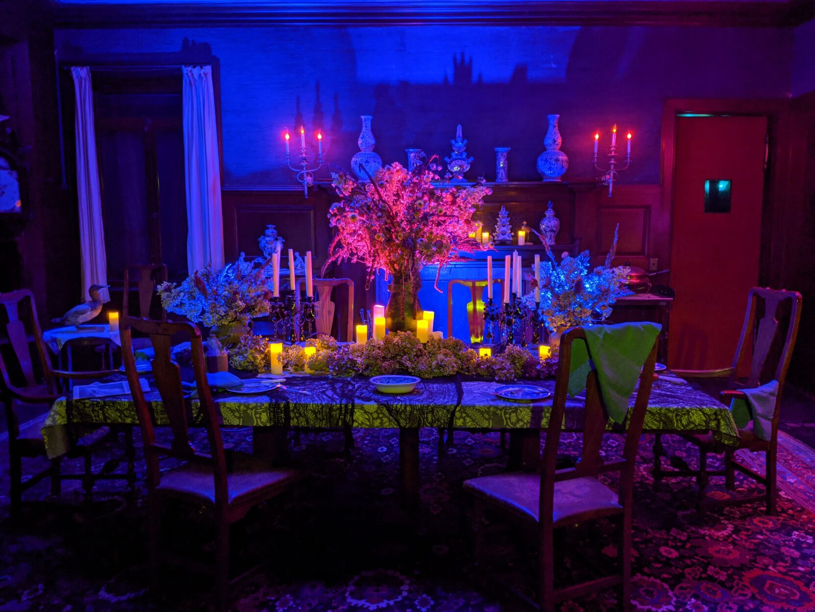Halloween dining room